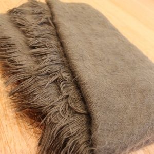 AERIE NWT Furry Olive Green Blanket Scarf